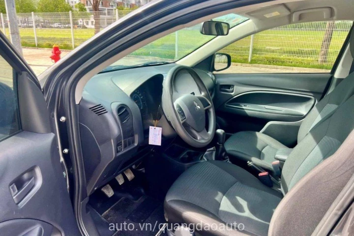 Mitsubishi Attrage MT 2023