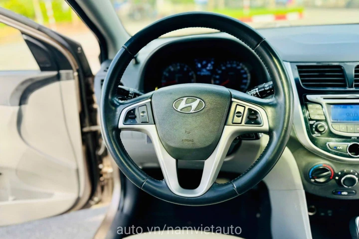 Hyundai Accent 2014