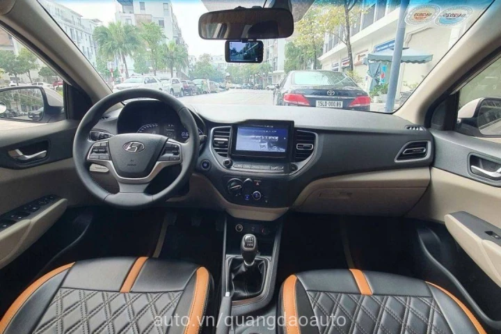 Hyundai Accent 1.4 MT 2023