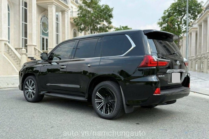 Lexus LX 2025