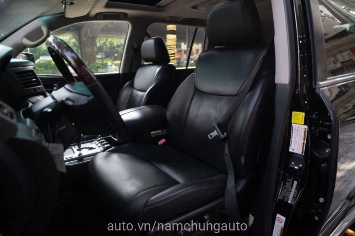 Lexus LX 2011