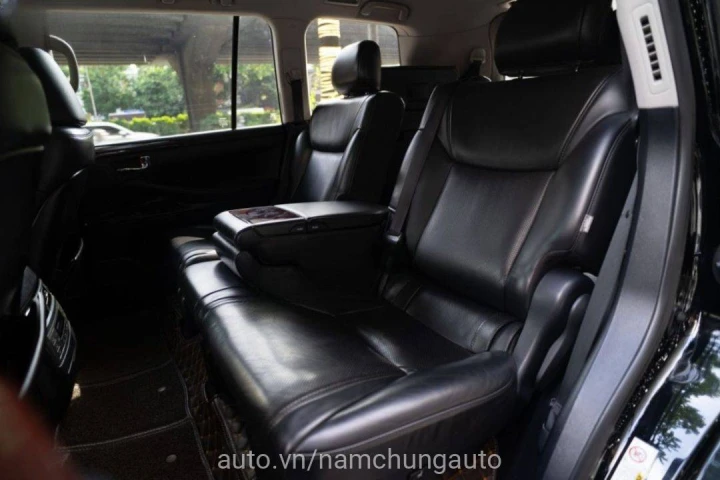 Lexus LX 2011