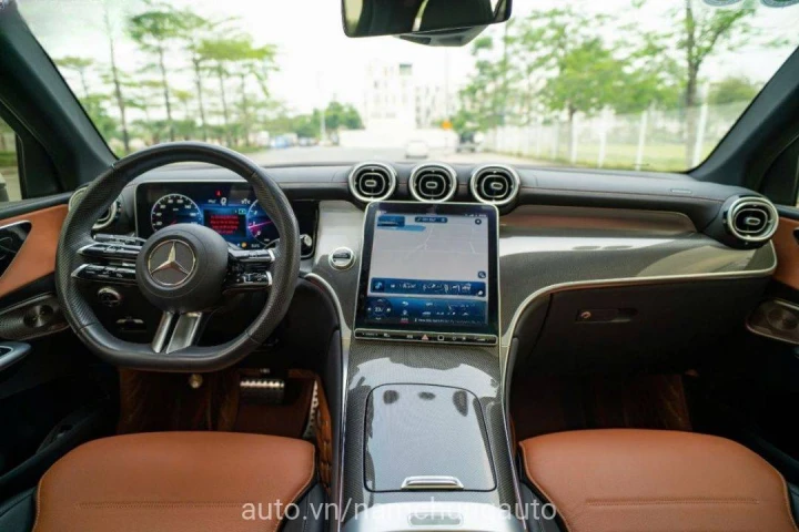 Mercedes-Benz GLC GLC300 2023