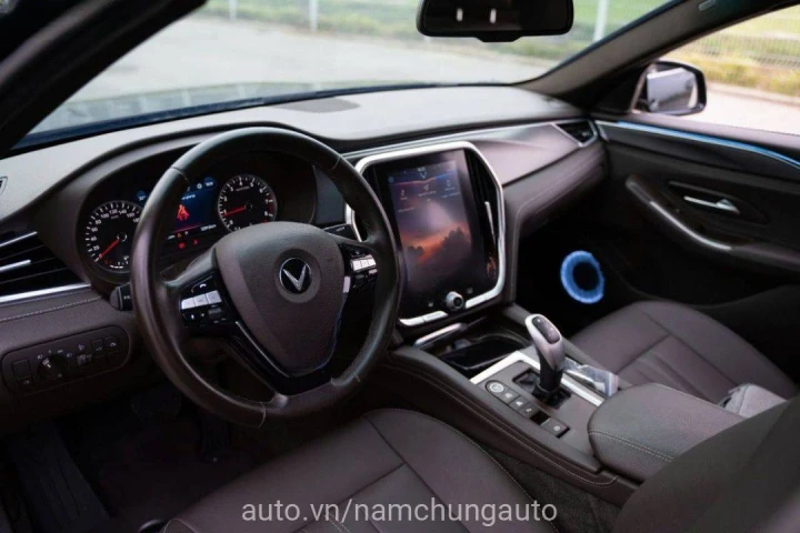VinFast Lux A2.0 Plus 2021
