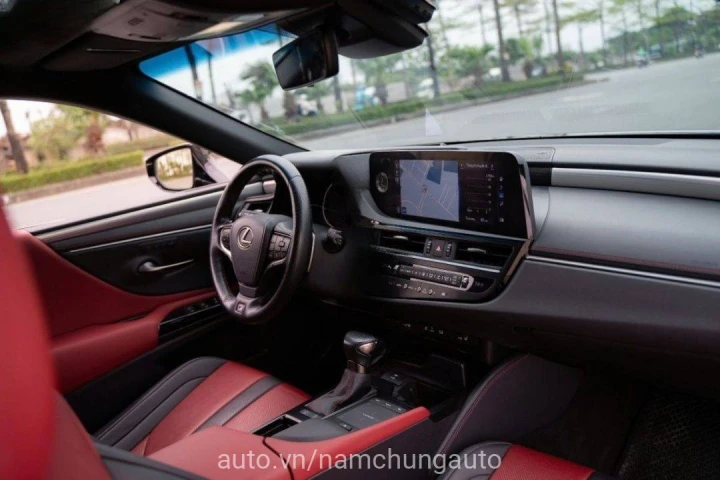 Lexus ES 250 F Sport 2022