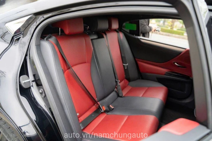 Lexus ES 250 F Sport 2022