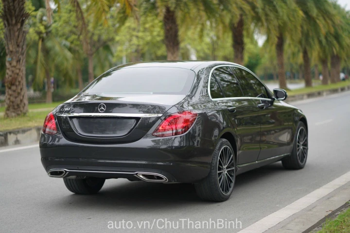 Mercedes-Benz C-Class 2021