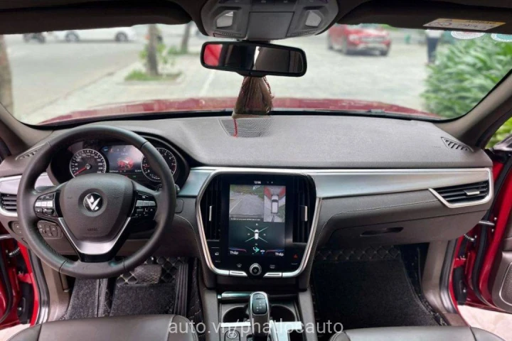 VinFast Lux SA2.0 Premium 2021