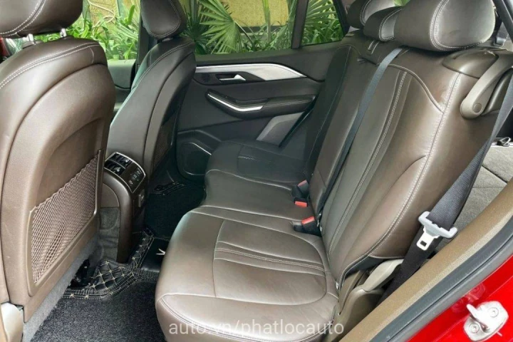 VinFast Lux SA2.0 Premium 2021
