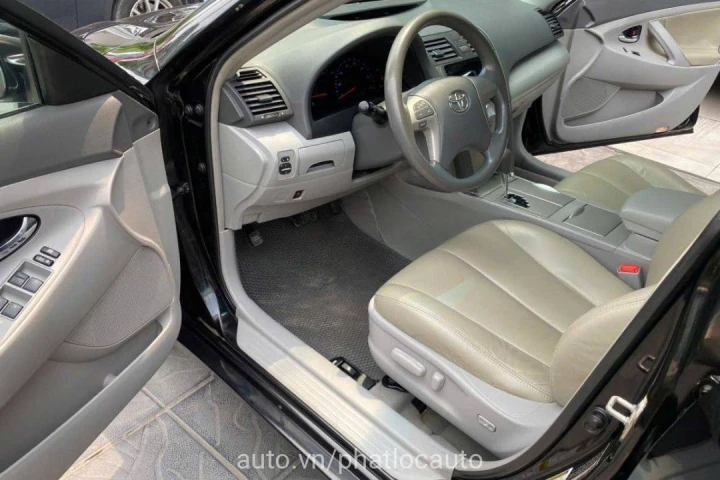 Toyota Camry 2010