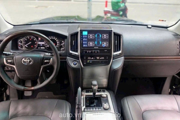 Toyota Land Cruiser 2017