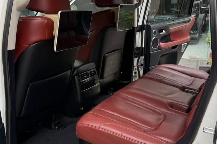 Lexus LX 2016
