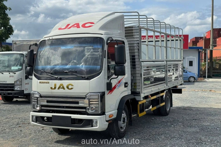 JAC Xe tải thùng 2025