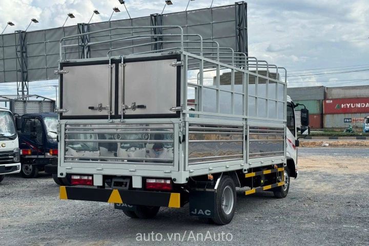 JAC Xe tải thùng 2025
