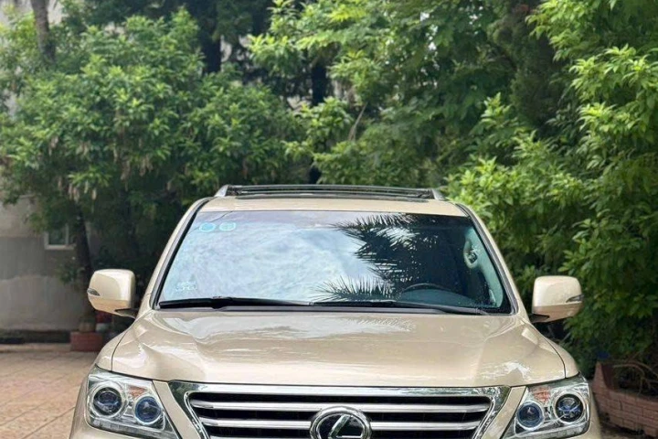 Lexus LX 2015