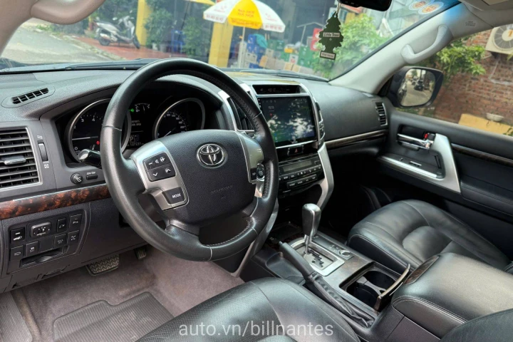 Toyota Land Cruiser 2013
