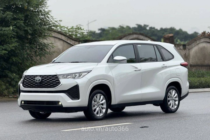Toyota Innova Cross 2024