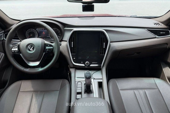VinFast Lux A2.0 Premium 2022