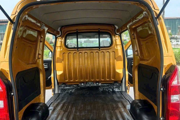 DongBen Xe tải van 2023