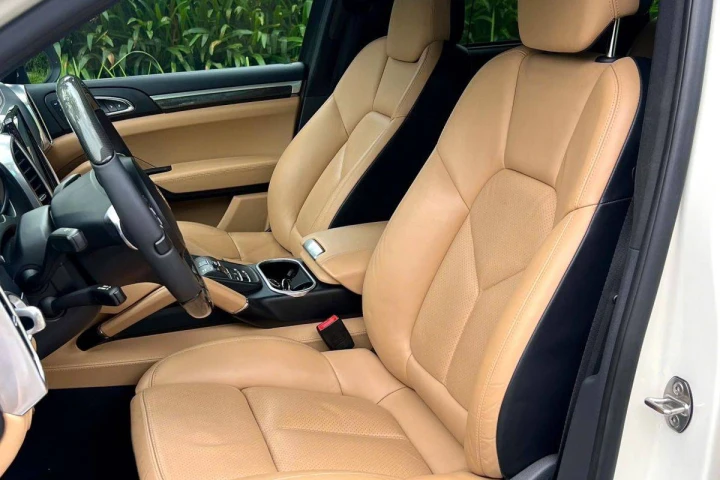 Porsche Cayenne 2014