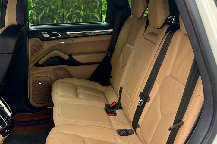 Porsche Cayenne 2014