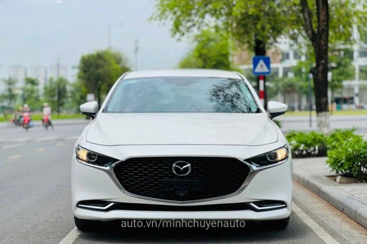 Mazda 3 1.5L Luxury 2020