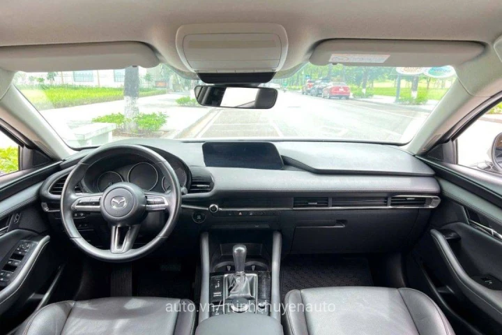 Mazda 3 1.5L Luxury 2020