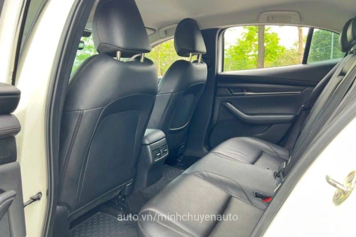 Mazda 3 1.5L Luxury 2020