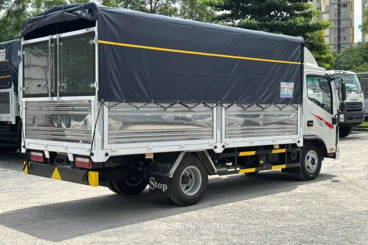 JAC Xe tải thùng 2025