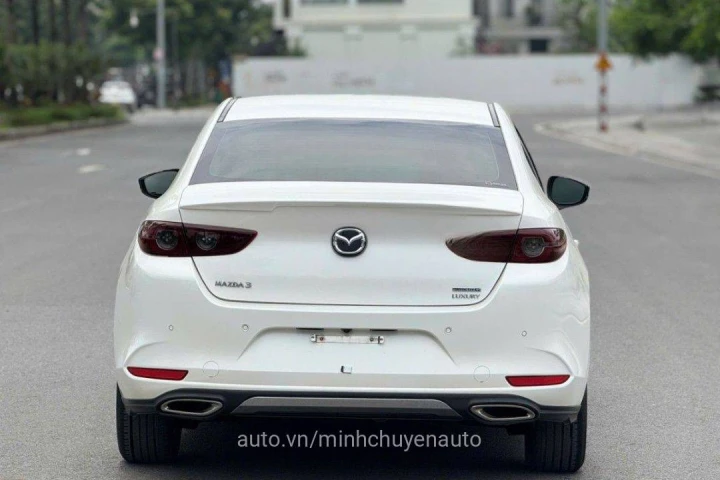 Mazda 3 1.5L Luxury 2021