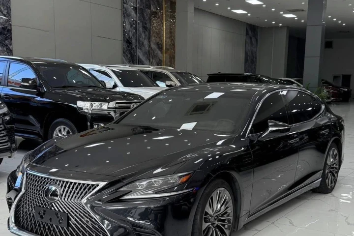 Lexus LS 2019