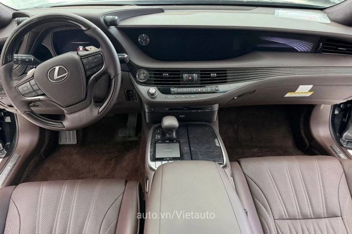 Lexus LS 2019