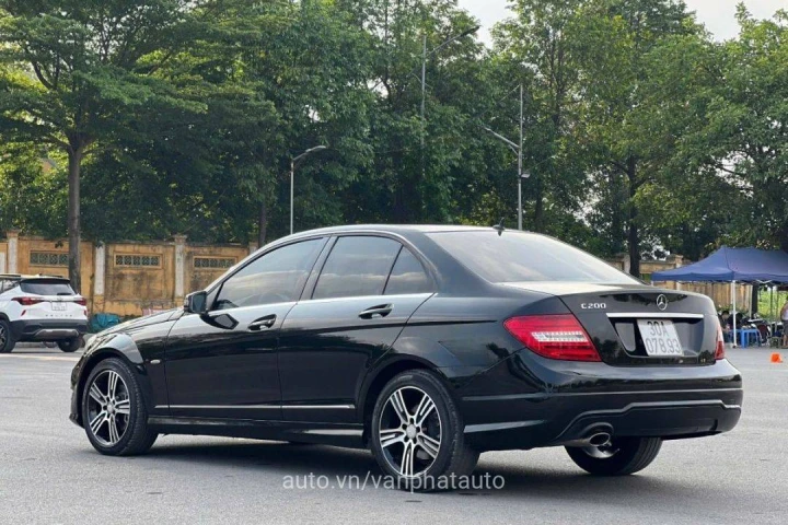 Mercedes-Benz C-Class C200 2013