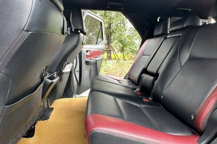 Toyota Fortuner Legender 2.4AT 4x2 2021
