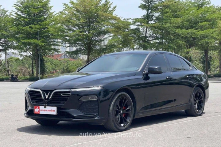 VinFast Lux A2.0 2021