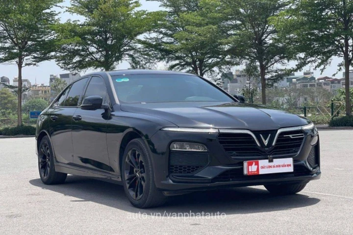 VinFast Lux A2.0 2021