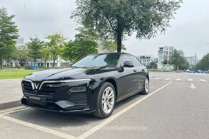 VinFast Lux A2.0 Base 2022