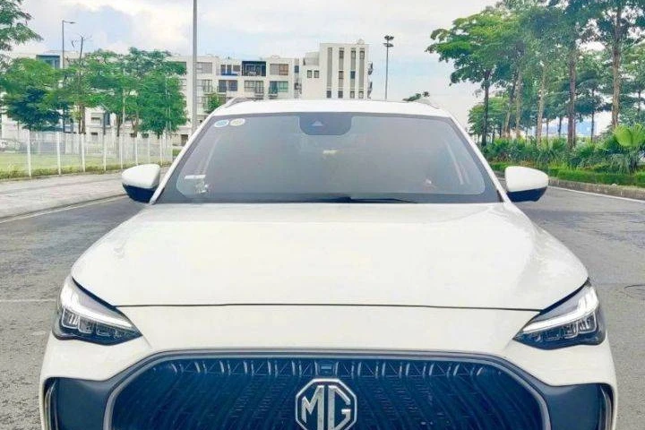 MG HS 2023