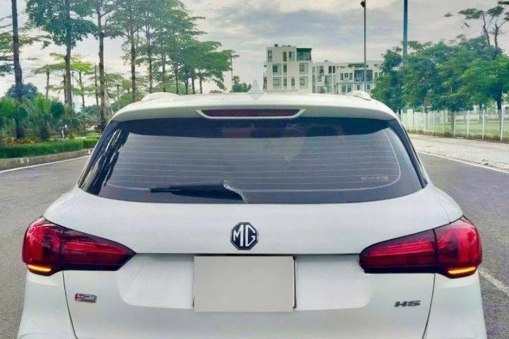 MG HS 2023