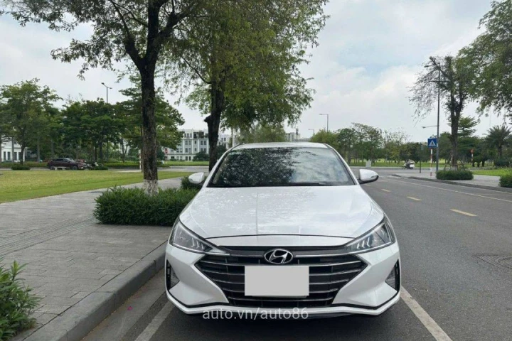 Hyundai Elantra 2021