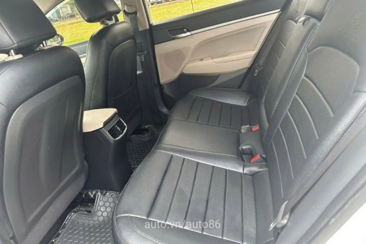 Hyundai Elantra 2021