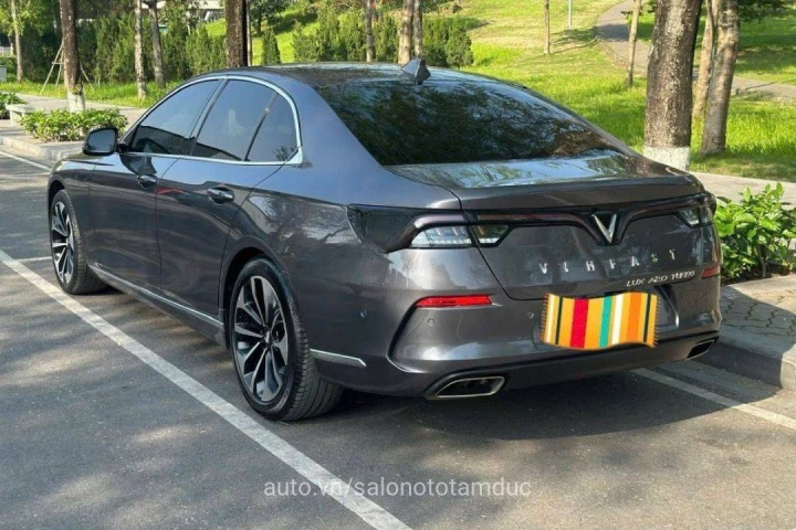 VinFast Lux A2.0 Premium 2020
