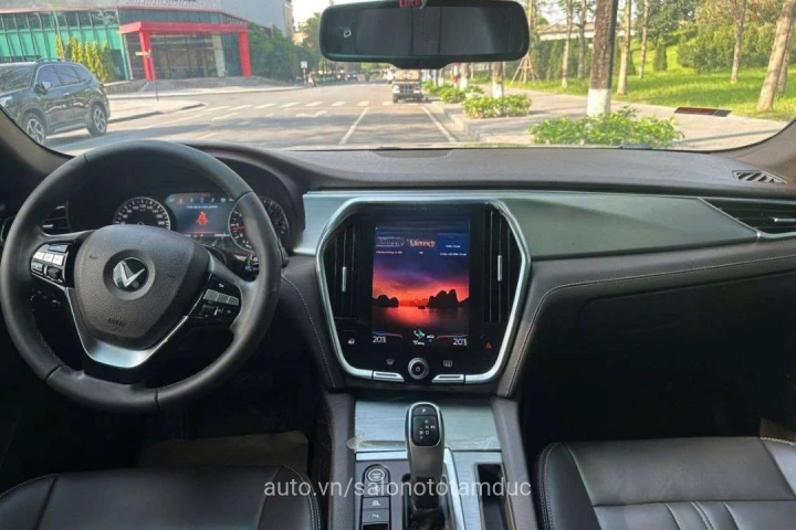 VinFast Lux A2.0 Premium 2020