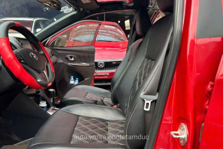Toyota Yaris 2015