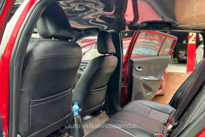 Toyota Yaris 2015