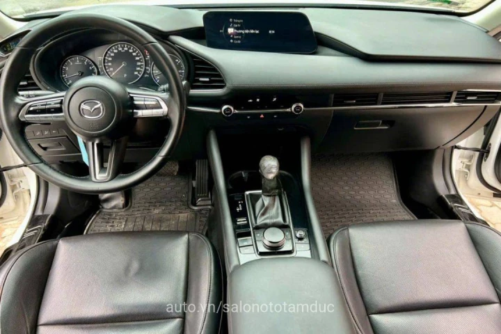 Mazda 3 1.5L Luxury 2022