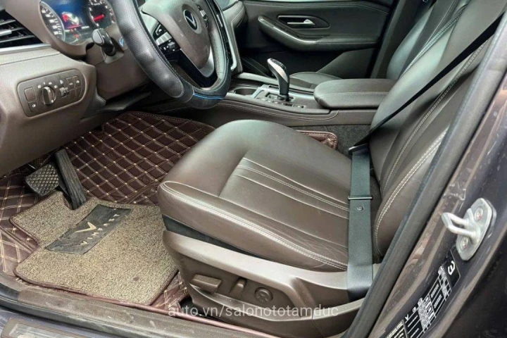 VinFast Lux A2.0 Premium 2020