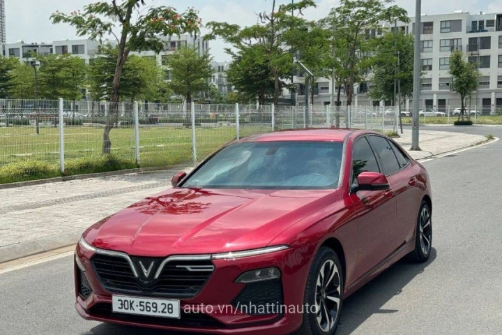 VinFast Lux A2.0 2021