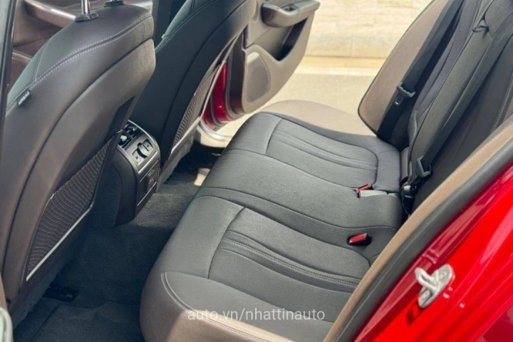 VinFast Lux A2.0 2021