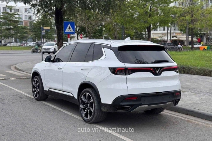 VinFast Lux SA2.0 Premium 2019
